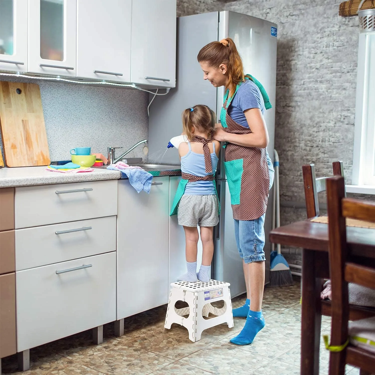 9 Inch Non Slip Foldable Step Stool