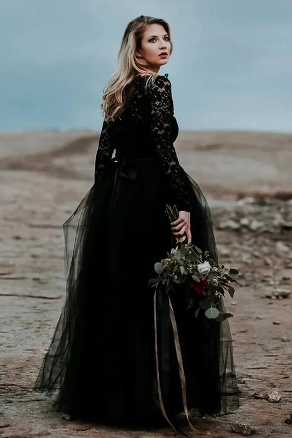 Appliqued A-Line Lace Black Wedding Dress Bridal Gown TD0004