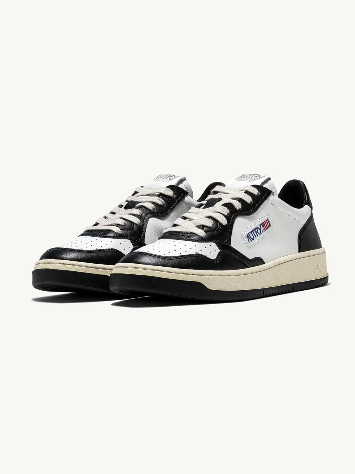 Medalist Low Trainer - Black