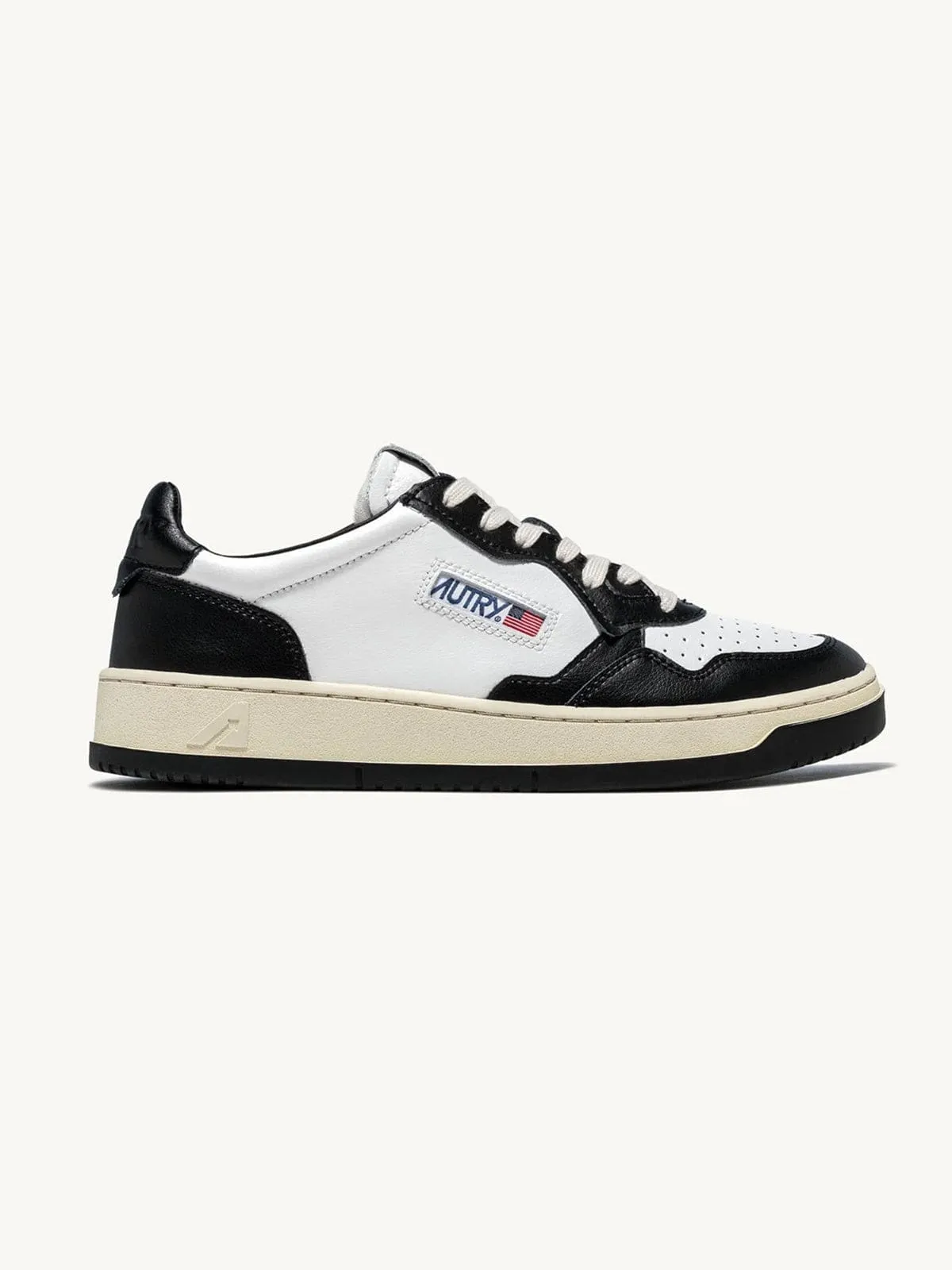 Medalist Low Trainer - Black