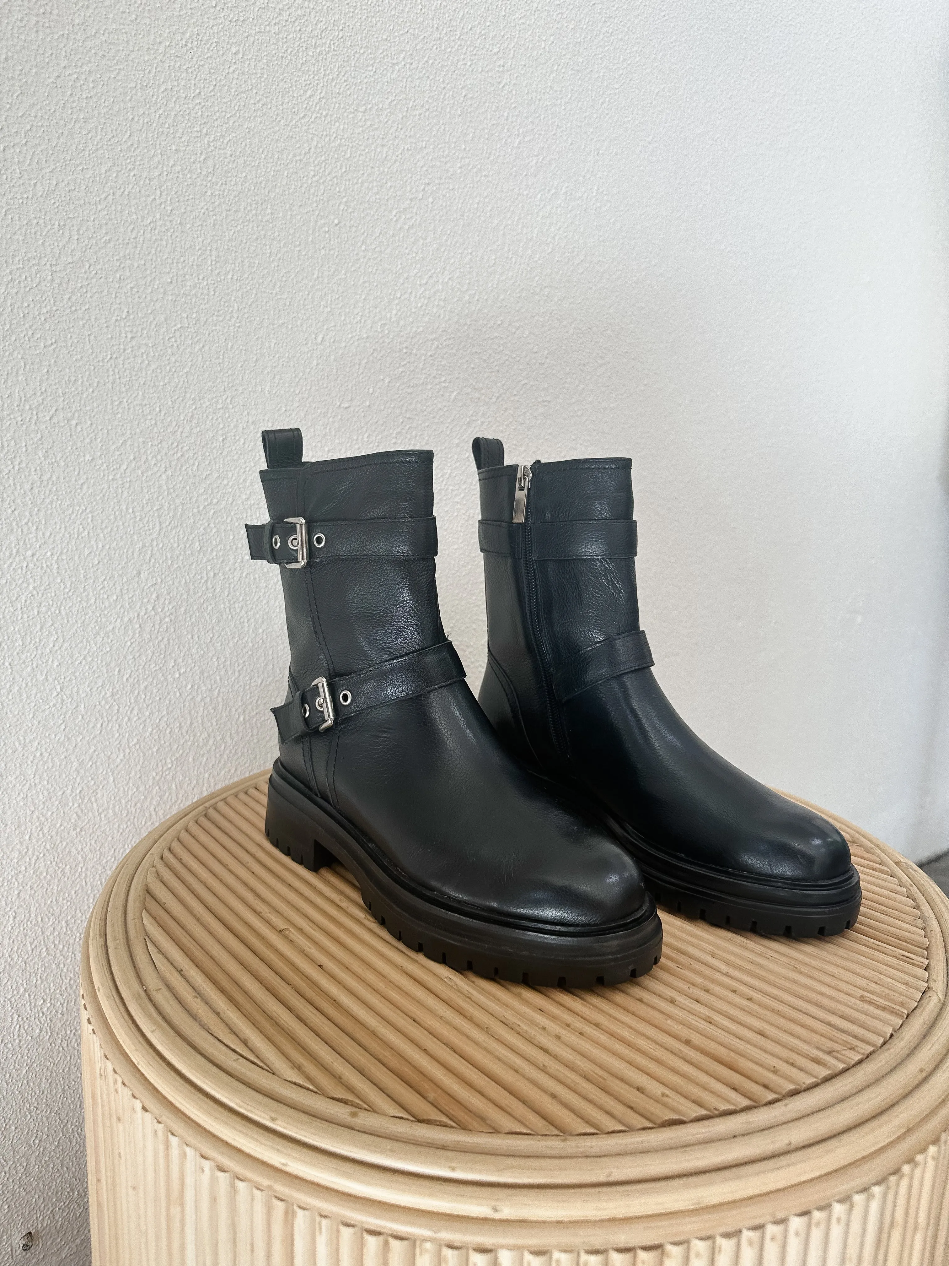 Mollini Almah - Black Leather