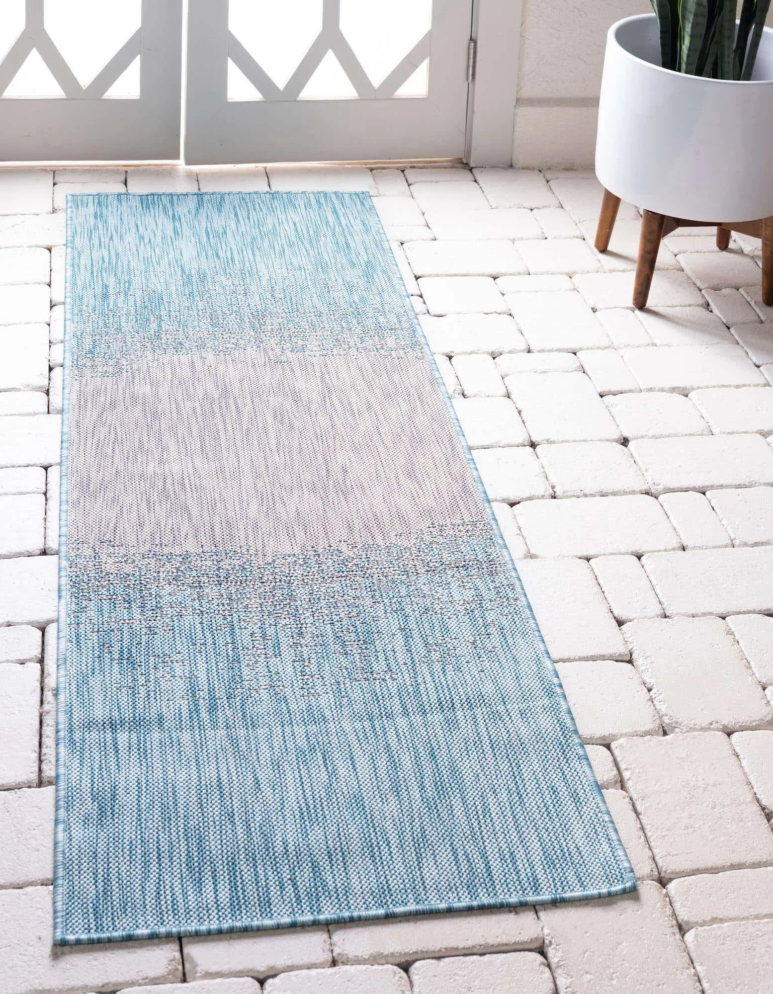 Outdoor Ombre Rug