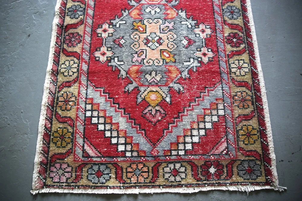 Vintage Faded Anatolian Turkish Runner Rug 3.4ftx9.9ft